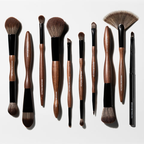 Victoria Beckham Beauty 22 Define & Line Brush