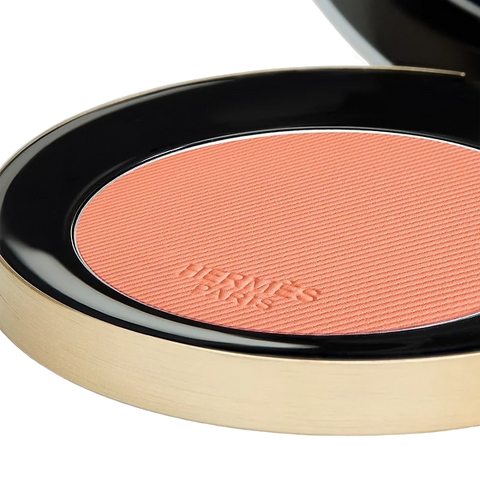 Silky blush powder