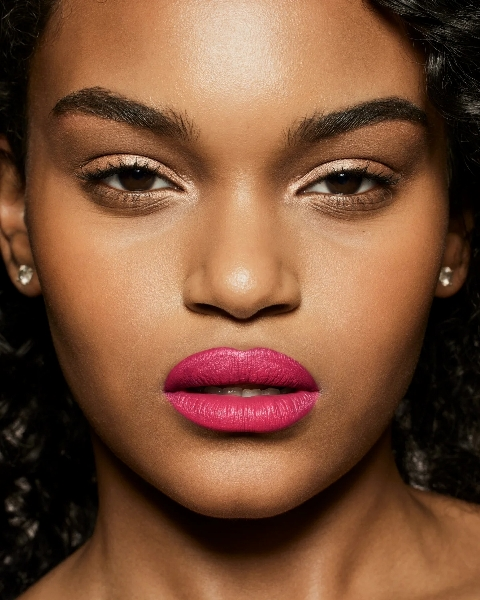 Stunna Lip Paint Longwear Fluid Lip Color