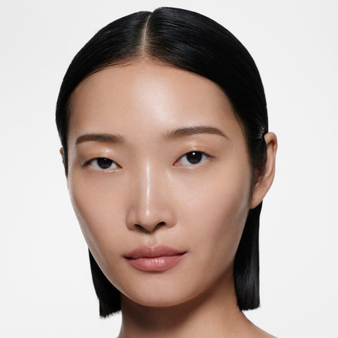 Victoria Beckham Lip Definer - 01 on the face