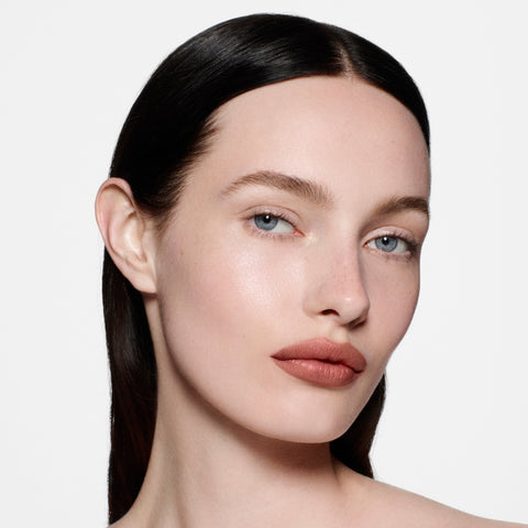 Victoria Beckham Lip Definer - 01.5 on the face