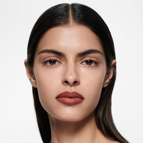Victoria Beckham Lip Definer - 04 on the face